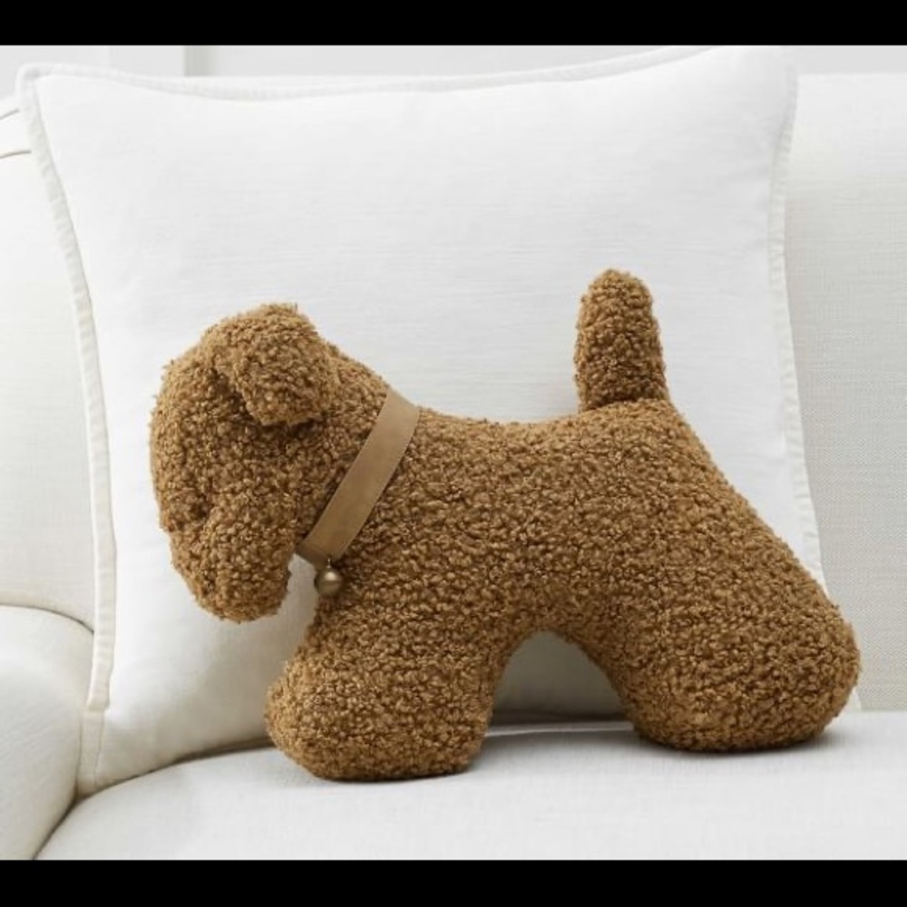 Pottery Barn Cozy Brown Teddy Faux Fur Dog Pillow with Bell Collar 🐕